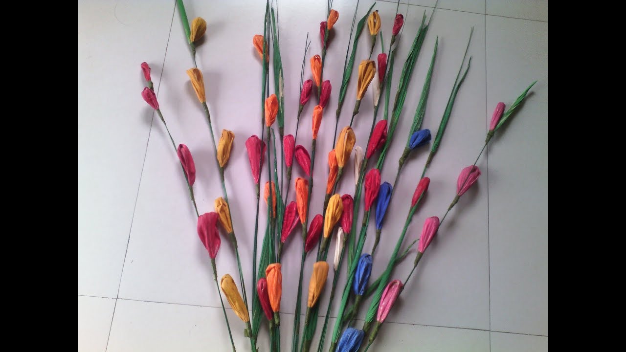 Easy To Make Corn Husk Corner Decoration Piece