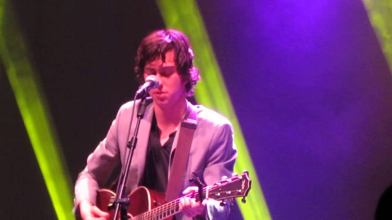 Rolling around town - Nat & Alex Wolff