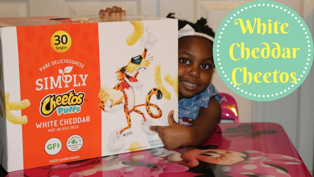 WHITE CHEDDAR CHEETOS PUFFS TASTE TEST | REVIEW