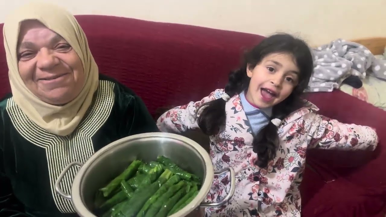 بلّش التعب يبين بس الأكل ما بيوقف🥰سلق وشعيبيات من تحت إيدين حماتي😋