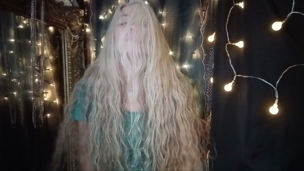 ❤️Headbanging as requested with my tailbone length long hair over my face