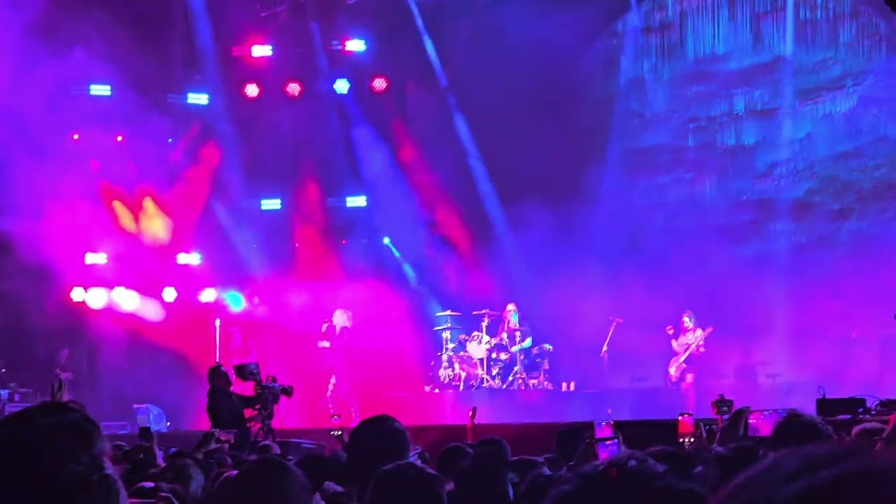 Stupid girl_ garbage cdmx corona capital 25