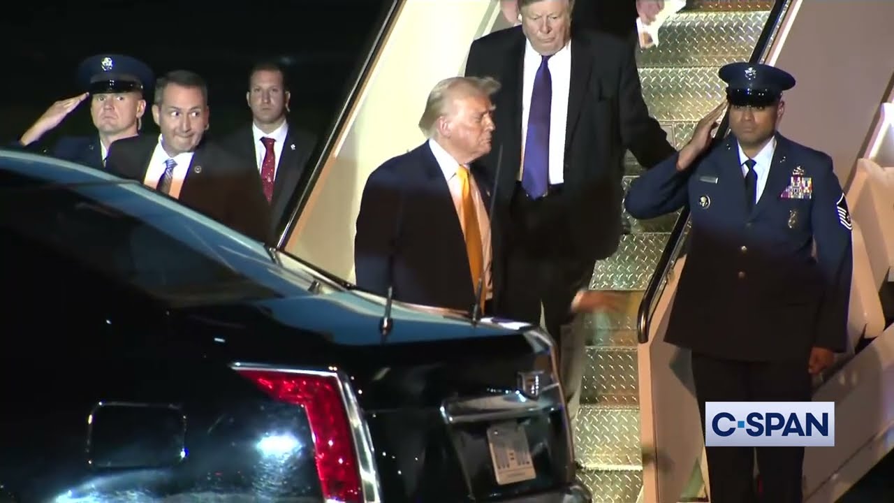 Trump, Elon Musk, Viktor Knavs arrive Palm Beach Florida airport (3-7-2025)