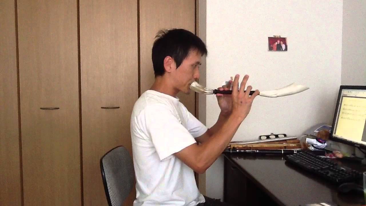 hatao plays the Welsh Pibgorn