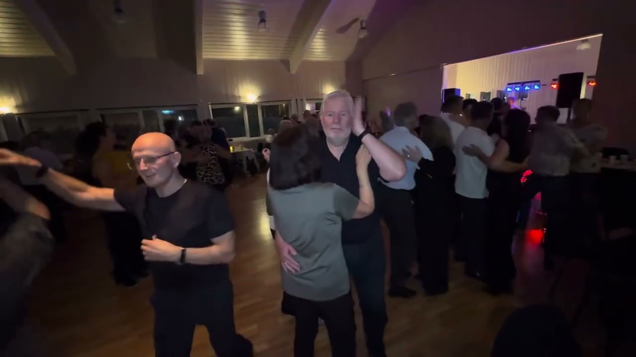 Helena m Anders Thomas Biller Tirsdagsdansen Leirsund 11 2 Dansnytt Bjørn Weiby Lasse Stefanz