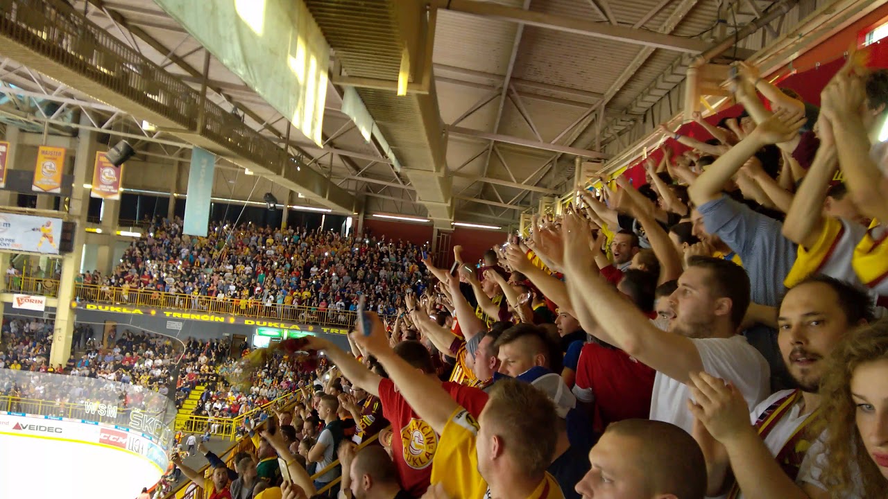 Dukla Trenčín - Finále 2017/2018 svetielka + Růžička pije