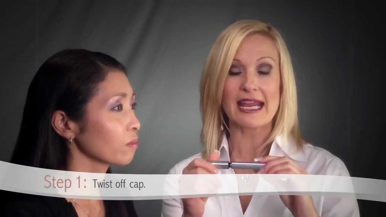 How to apply mascara