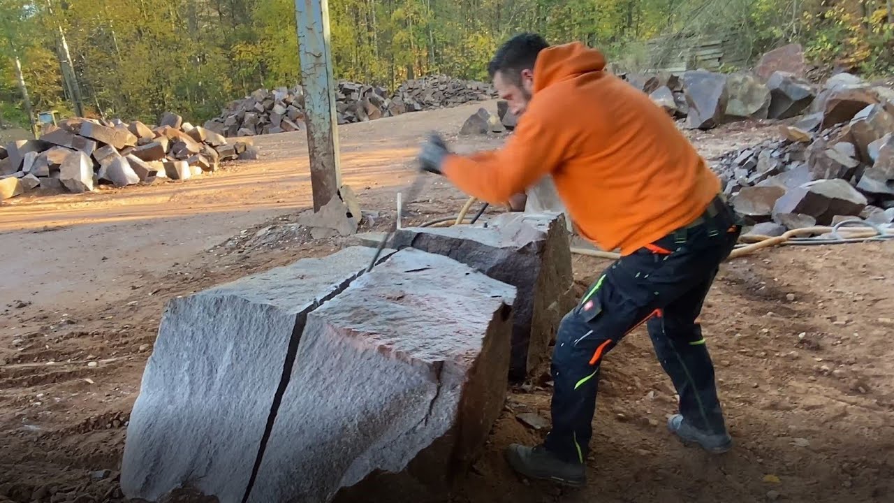 Wie im Steinbruch Mittweida Granit abgebaut wird