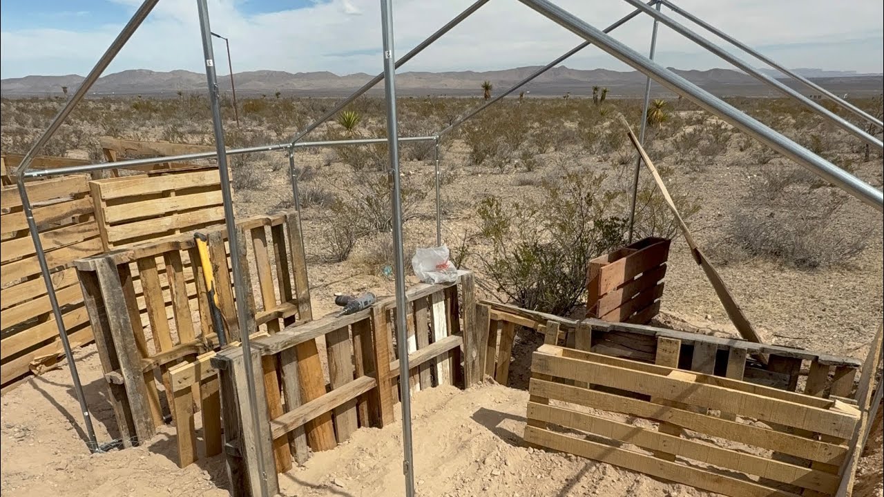 2/24/26 11:42am NEW meat bird, angry birds, rabbits 10x10 COOP #westtexas #offgrid #sierrablanca 