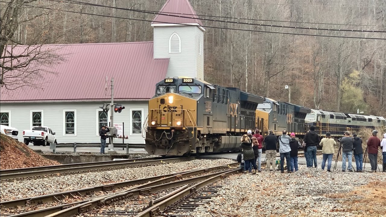 CSX Santa Train In Rural Virginia, Coming Out Of Tunnel, Over RR Bridge & Under Me!  Haysi & Dante 1