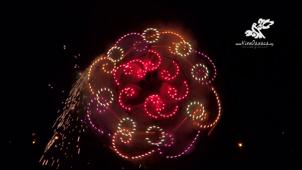 Quema del Castillo 2016 y Pirotecnia en honor a la Virgen de la Soledad, Oax