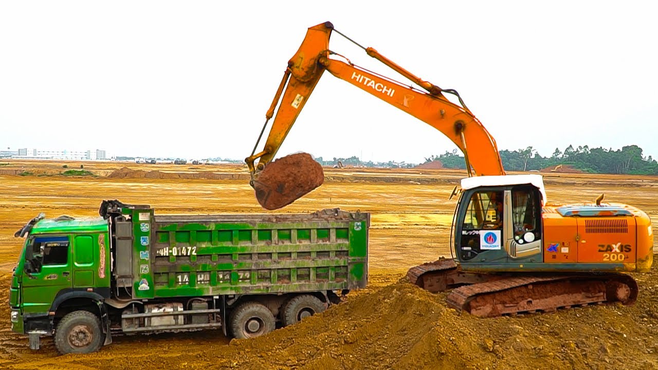 Excavators, Dump Trucks Carrying Soil For Leveling  -  Excavator Rescue Skills