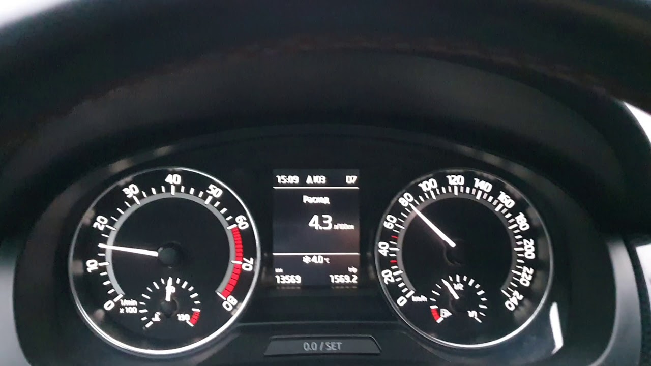 Шкода Рапид Монте - Карло 1.4 TSI +DSG на трассе 80 км/ч