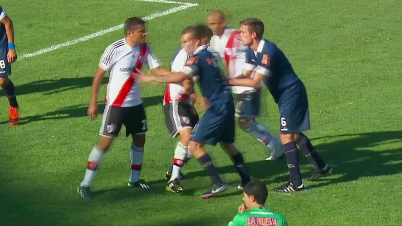 Comparación: Gol de Lanzini (2013) y Pipino Cuevas (2002) a Racing - HD FULL