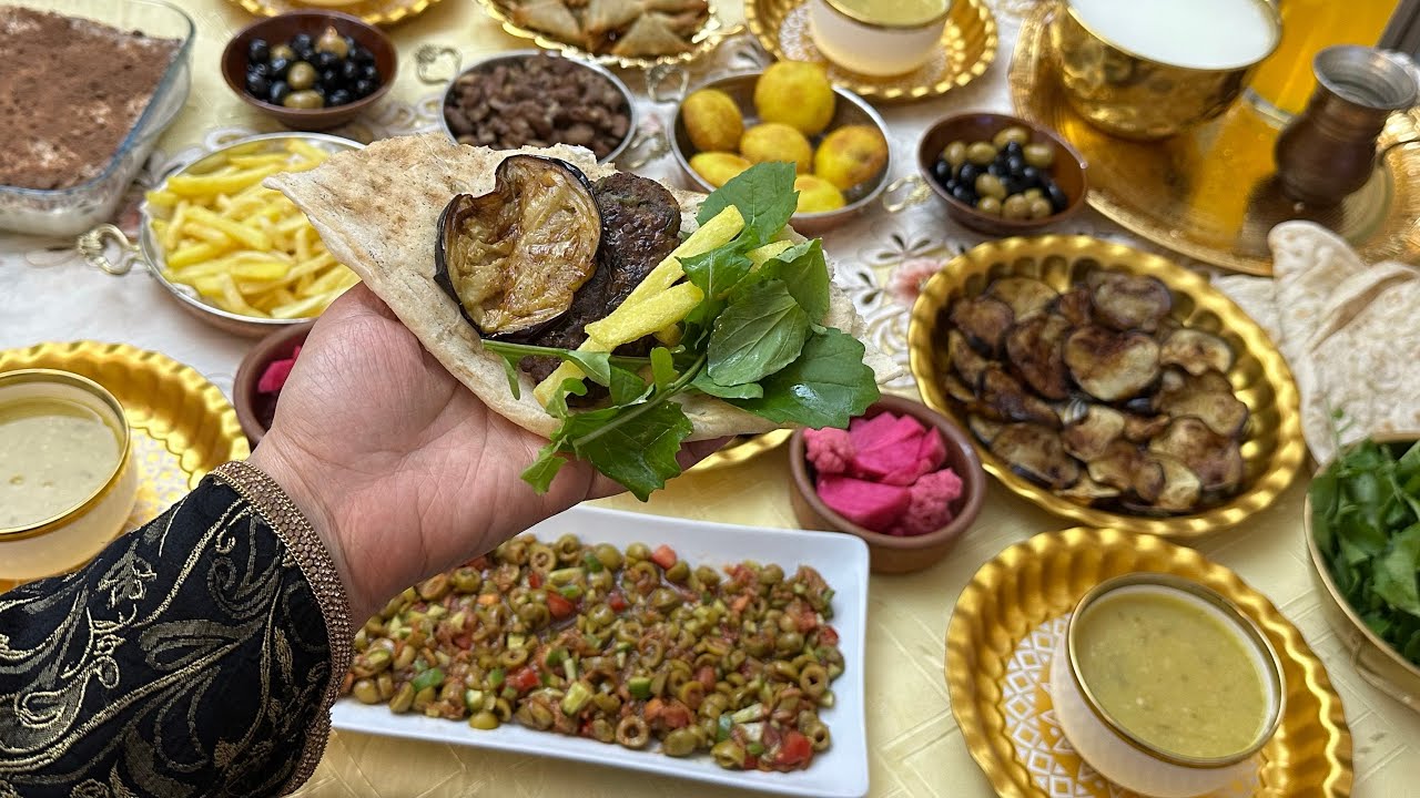 فطور ٦ رمضان 🌙نواشف عراقية مشكلة كباب عروك وحلا تراب الملوب ومقبلات رهيبة وشوربة الخضار#اكسبلور #طبخ
