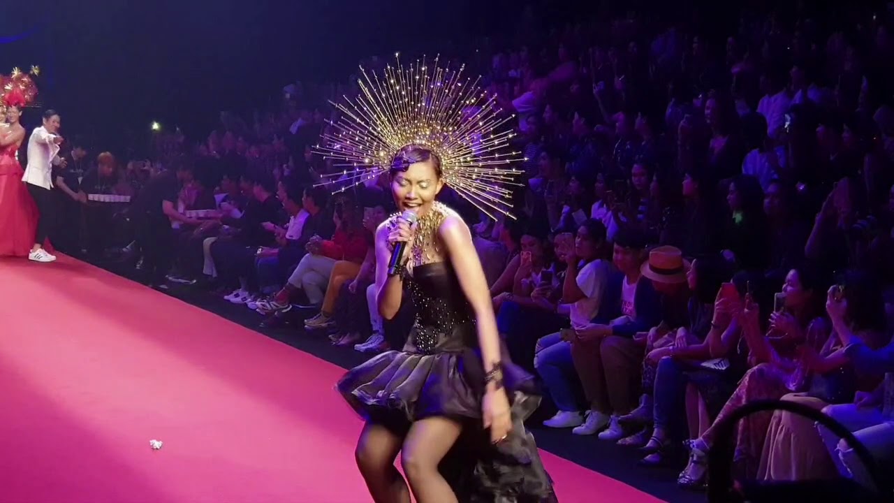 Gam On Runway |BANGKOK FASHION WEEK 2019|TUBEGALLERY