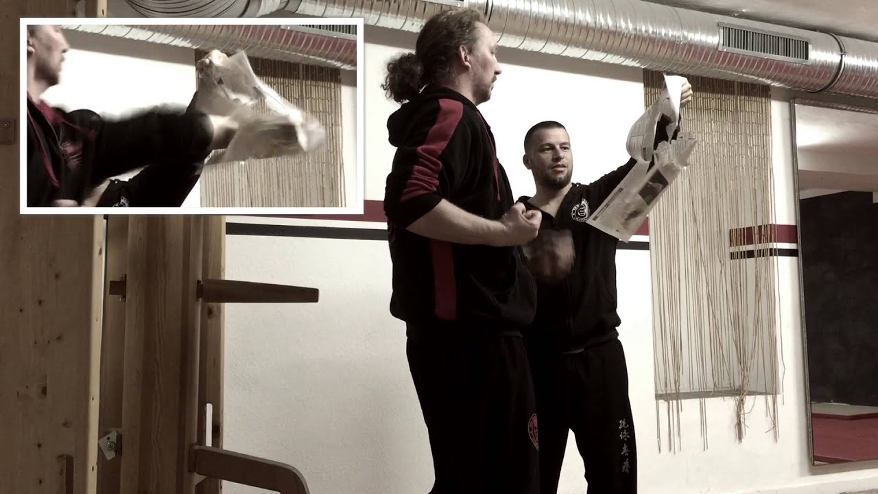 TA WingTsun Fauststoss schmeissen