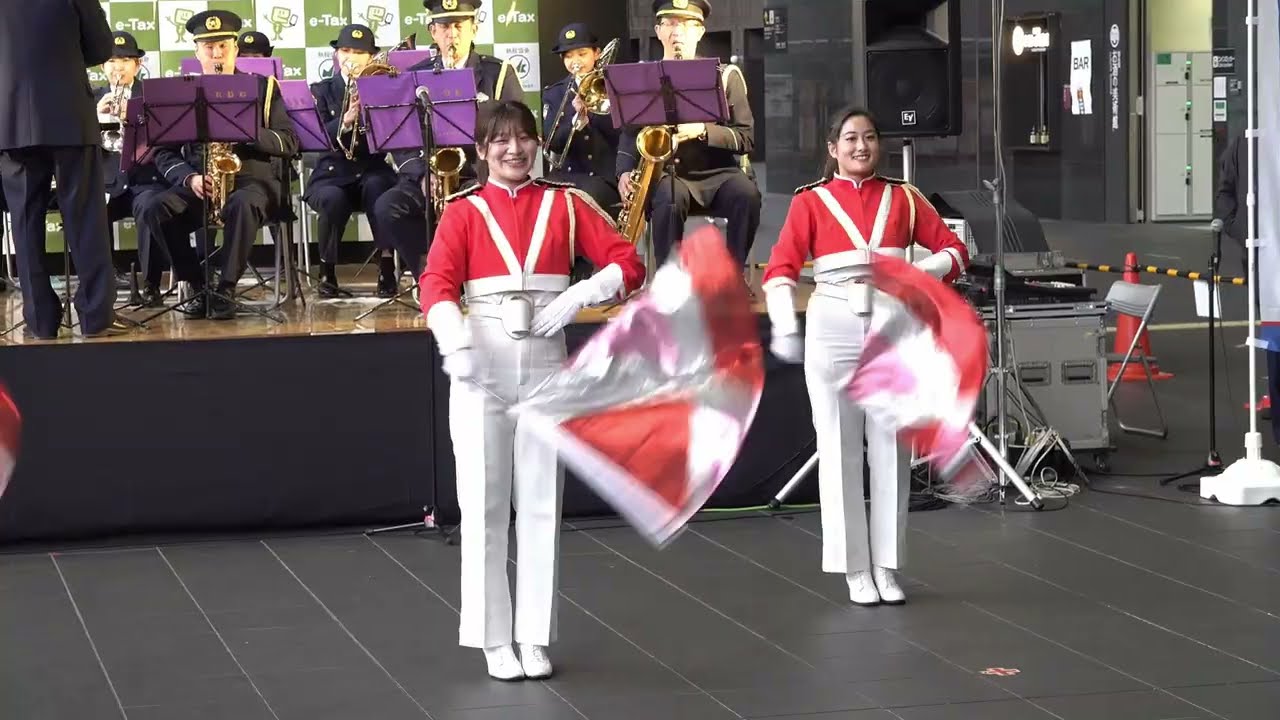 京都美人女性警察官💖『Happiness』ARASHIショートフラッグ演技 『京都府警察音楽隊
