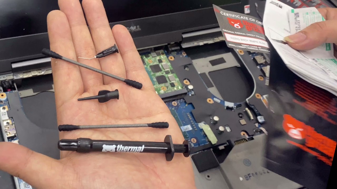 Hướng dẫn cách tra keo tản nhiệt gấu kim loại lỏng cho laptop