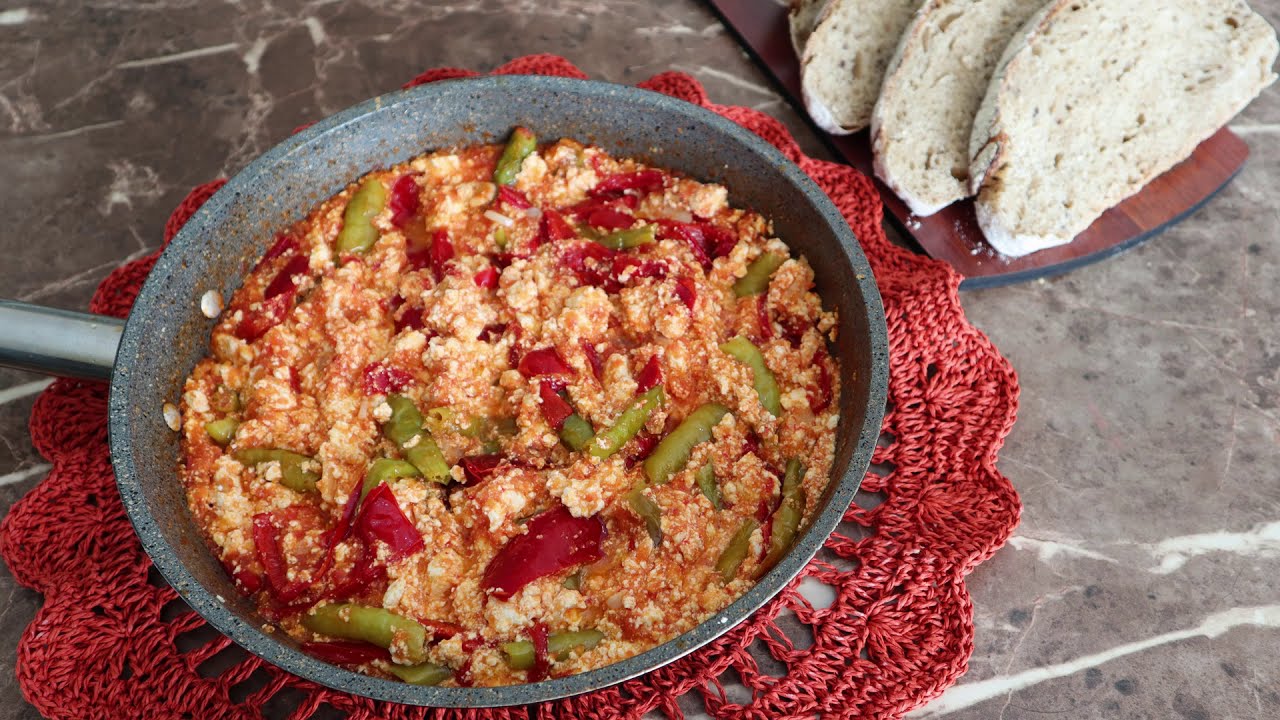 Receta e fergeses me gjize dhe speca. Nje ide per darke te shpejte dhe te shijshme.