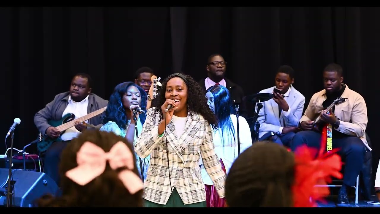 Soir&eacute;e de louange et d'adoration - Sr Apo Simay Bowa