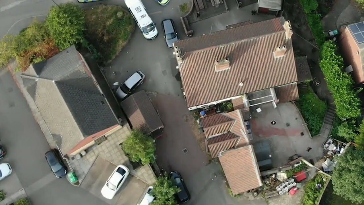 POLICE RAID - Drone Catches Police Raid on Drug Dealers