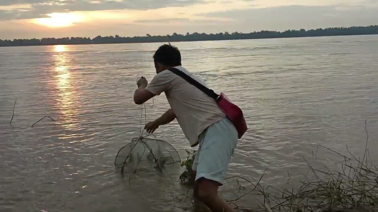  ดักตุ้มกุ้งใหญ่แม่น้ำโขงหมานๆครับพี่น้อง