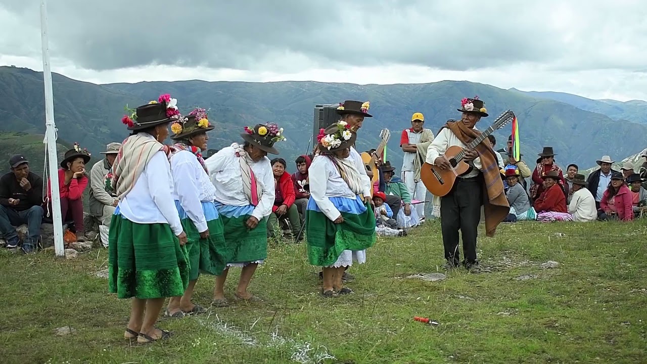 Abuelitos de pensión 65 de Huancaraylla cantando pumpin - Huancaraylla 2020 - Victor Fajardo