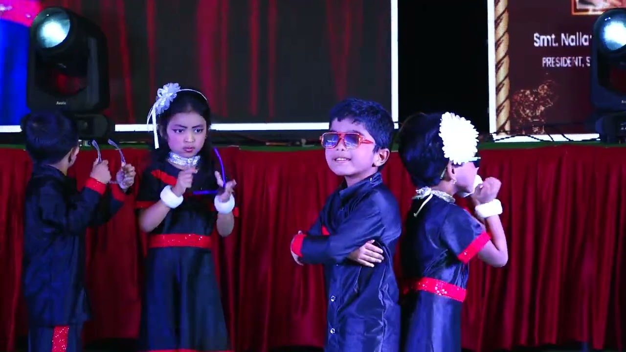 Shades On, Stage On! 😎✨ | Kala Chashma Dance Performance by UKG