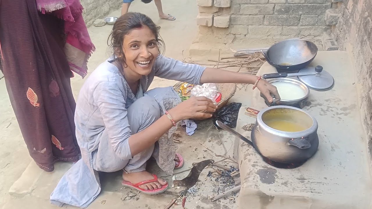 गुड़िया रानी खेला करदी आज 😜