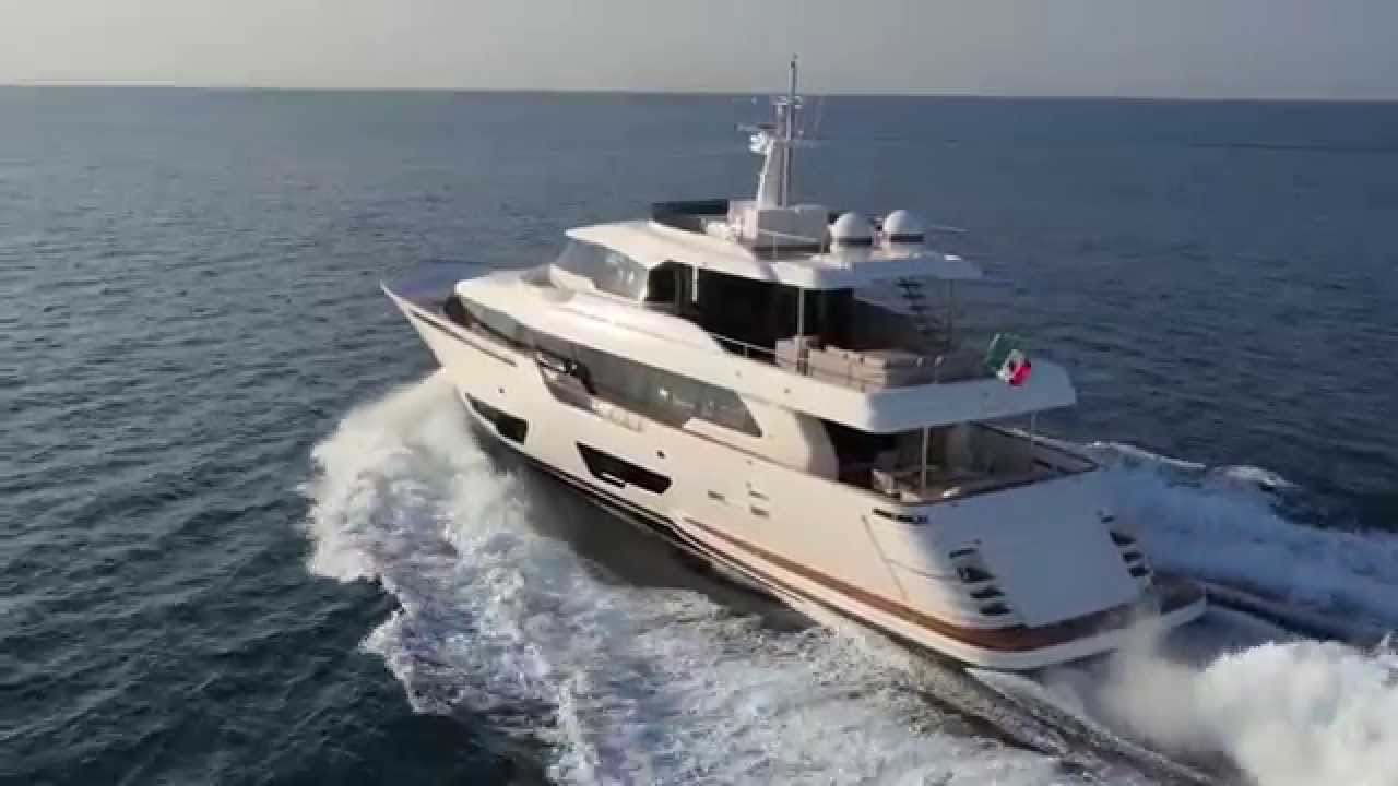 Custom Line Navetta 28