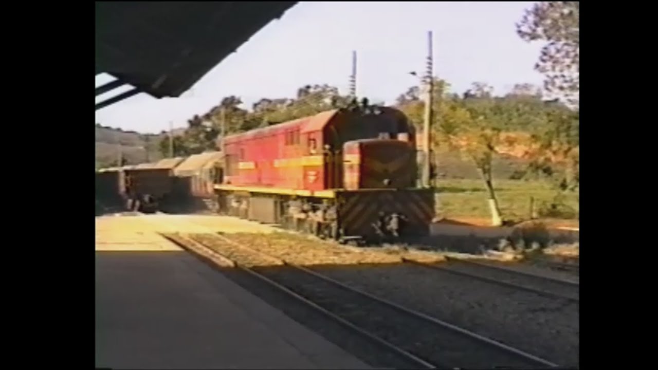 Cenas Ferroviárias - RFFSA em Astolfo Dutra-MG (1992)