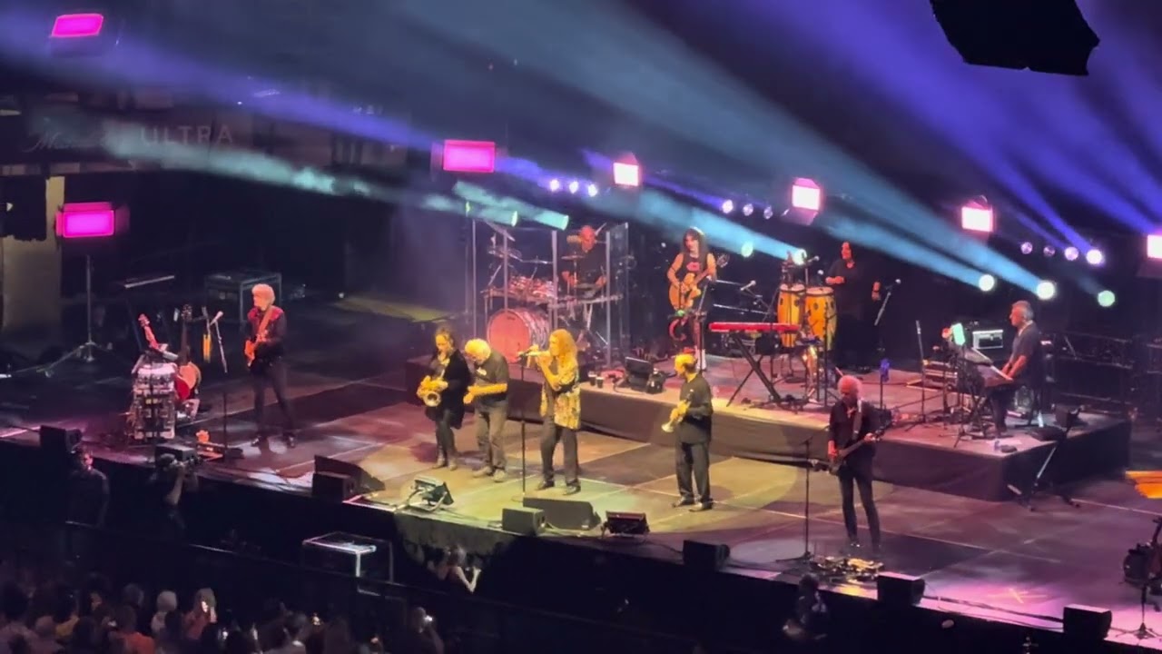 Weird Al Yankovic - You Can Call Me Al (Paul Simon Cover Live @ Madison Square Garden 7/12/2025)