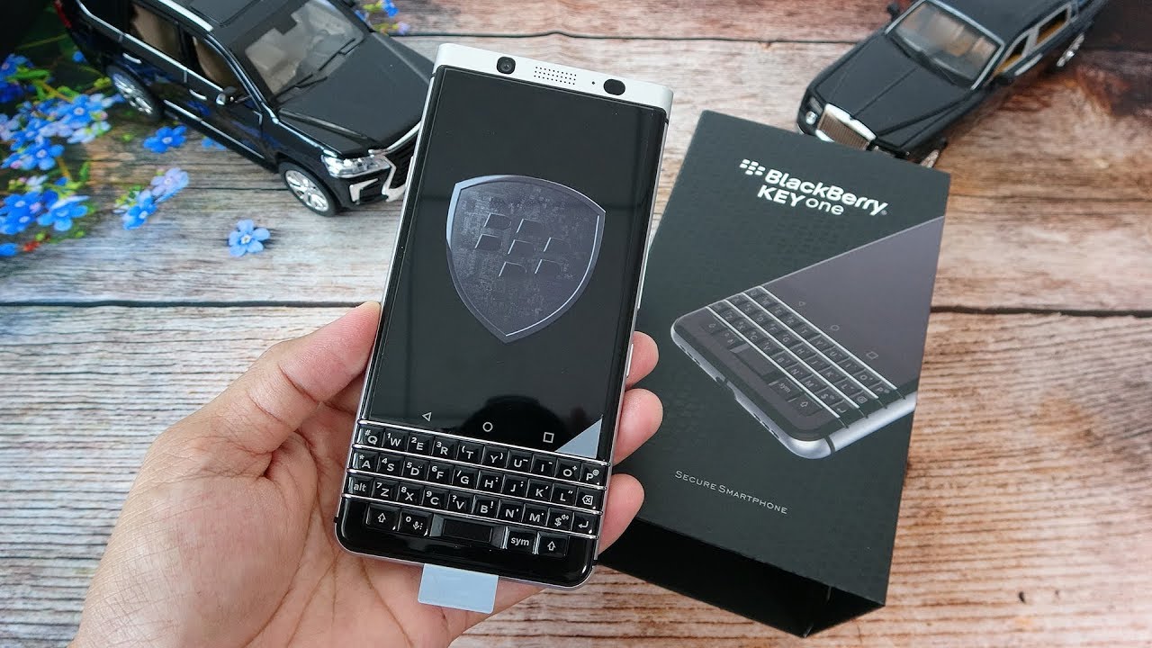 Blackberry Keyone unboxing in 2019