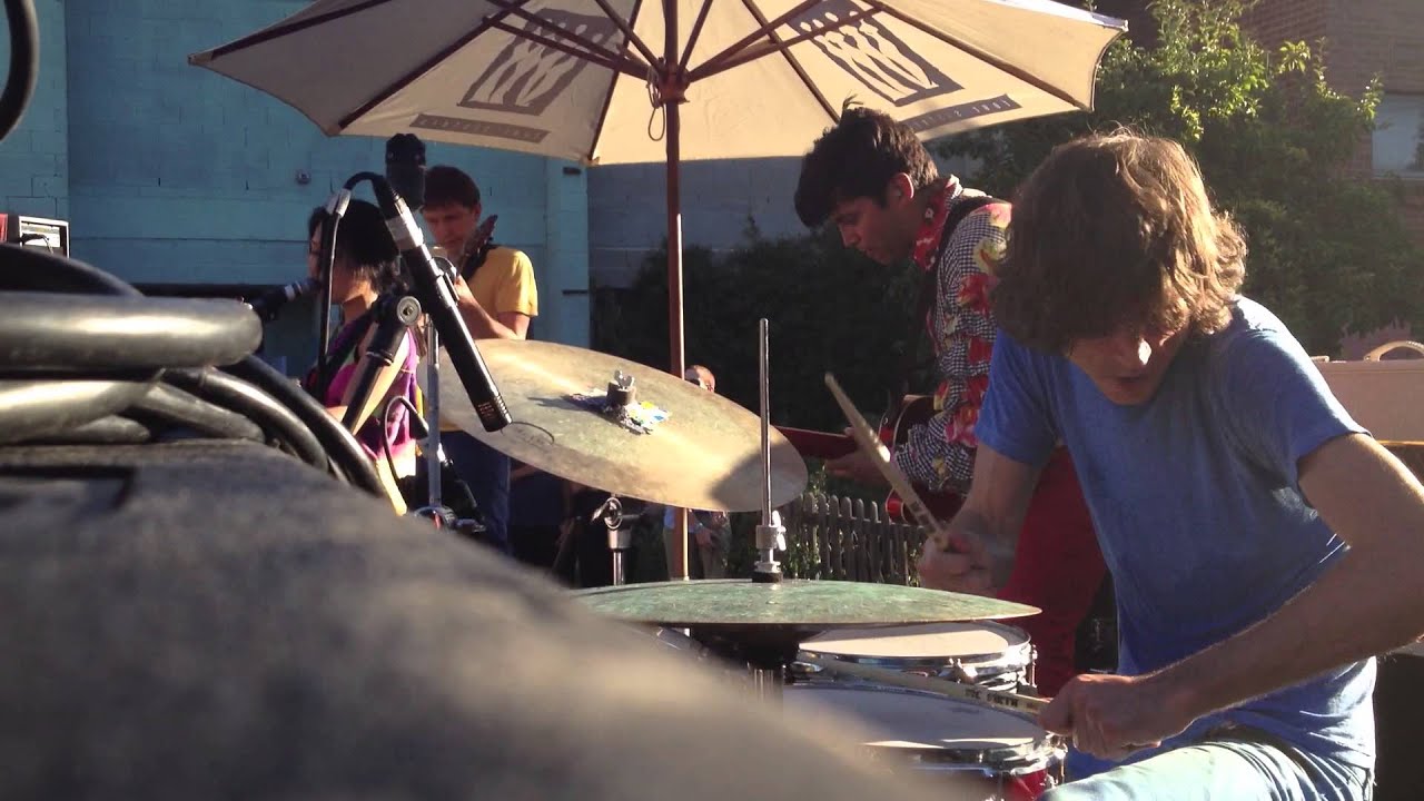 Deerhoof - Fête D'Adieu (live at Schoolhouse Studios, Melbourne, Australia)