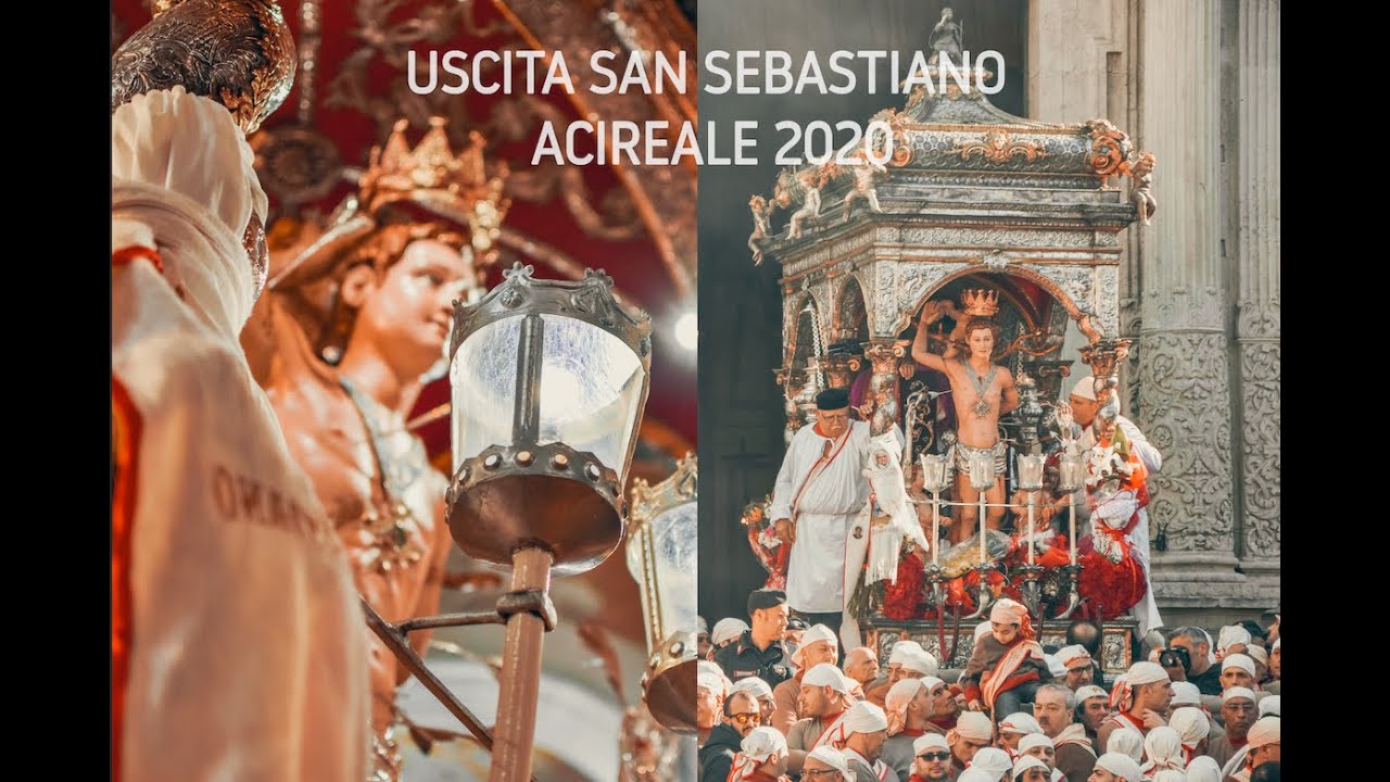 Uscita dalla Basilica di San Sebastiano Acireale Festa patronale della città Siciliana 20 Gennaio