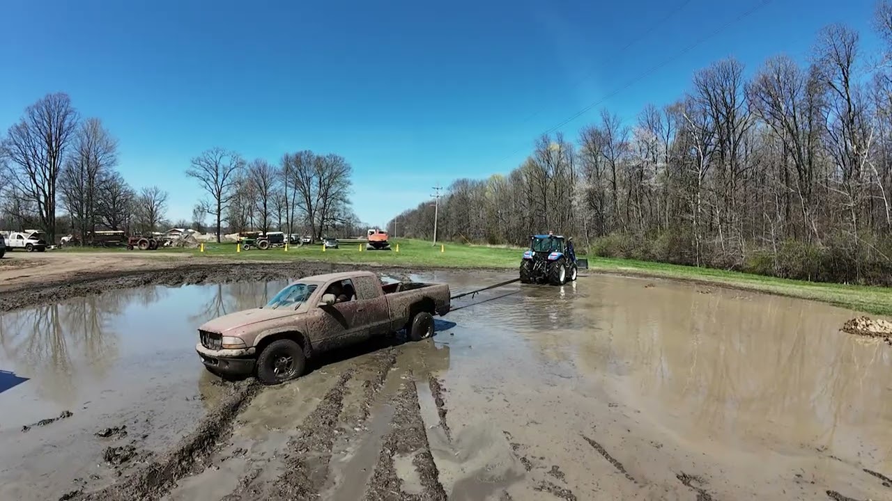 Mudboggin at Crystal Motor Speedway - April 27, 2025 - Just buzzin around