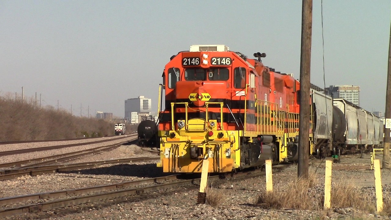 DGNO switching at the Mockingbird Yard in Dallas, TX (plus 2 TRE trains) - 2/26/26