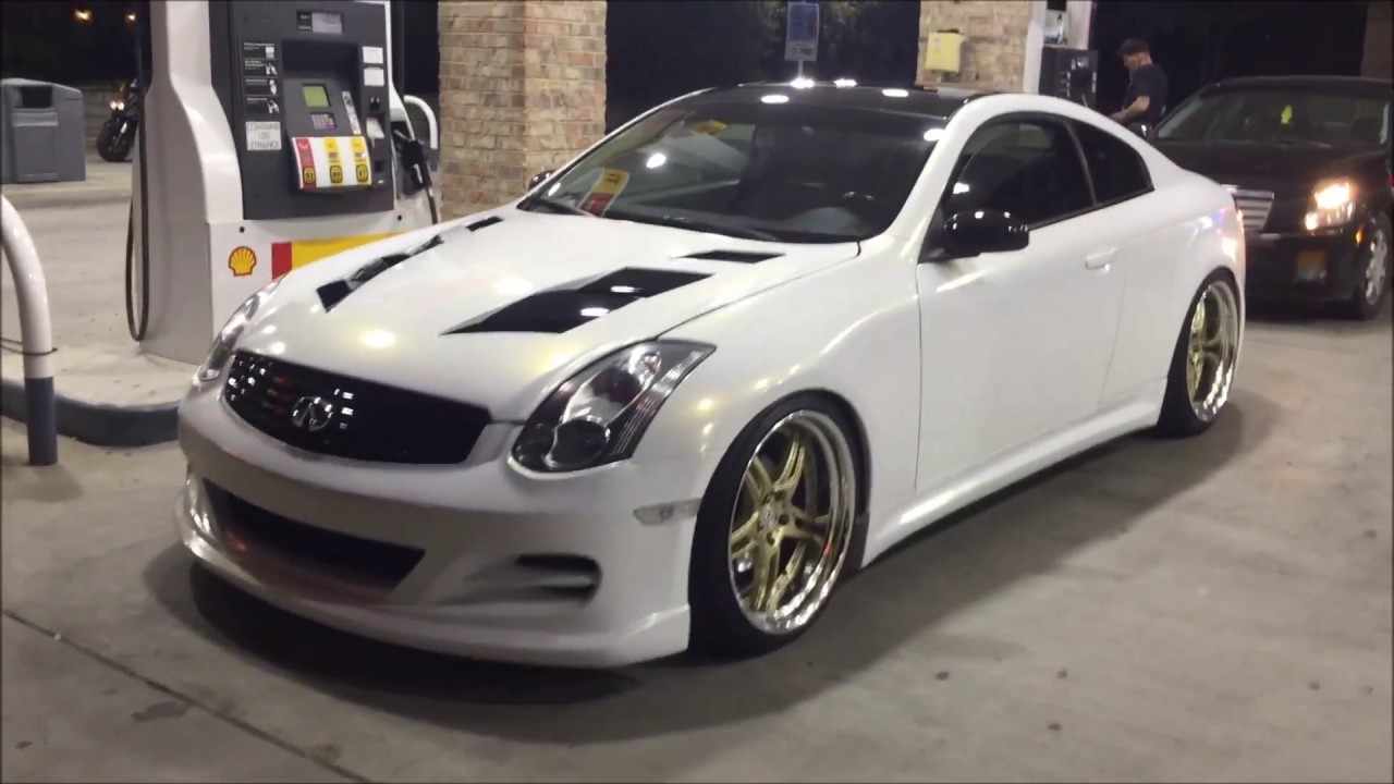 G35 with 3M Gloss White/Gold sparkle wrap