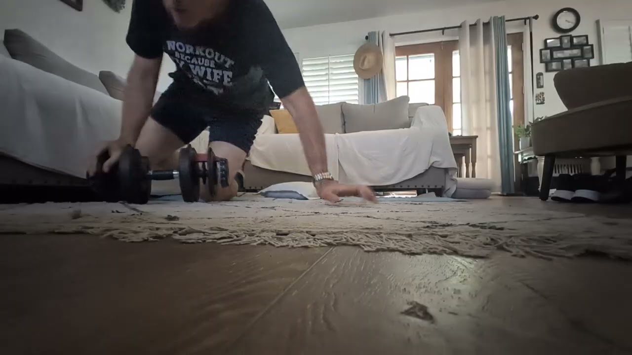 Superset: External Oblique Crunches @ 15 lbs; then Weighted Crunches @ 25 lbs