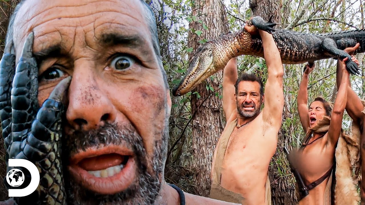 Equipo logra atrapar un caim&aacute;n | Supervivencia al desnudo: edici&oacute;n extrema | Discovery Latinoam&eacute;rica