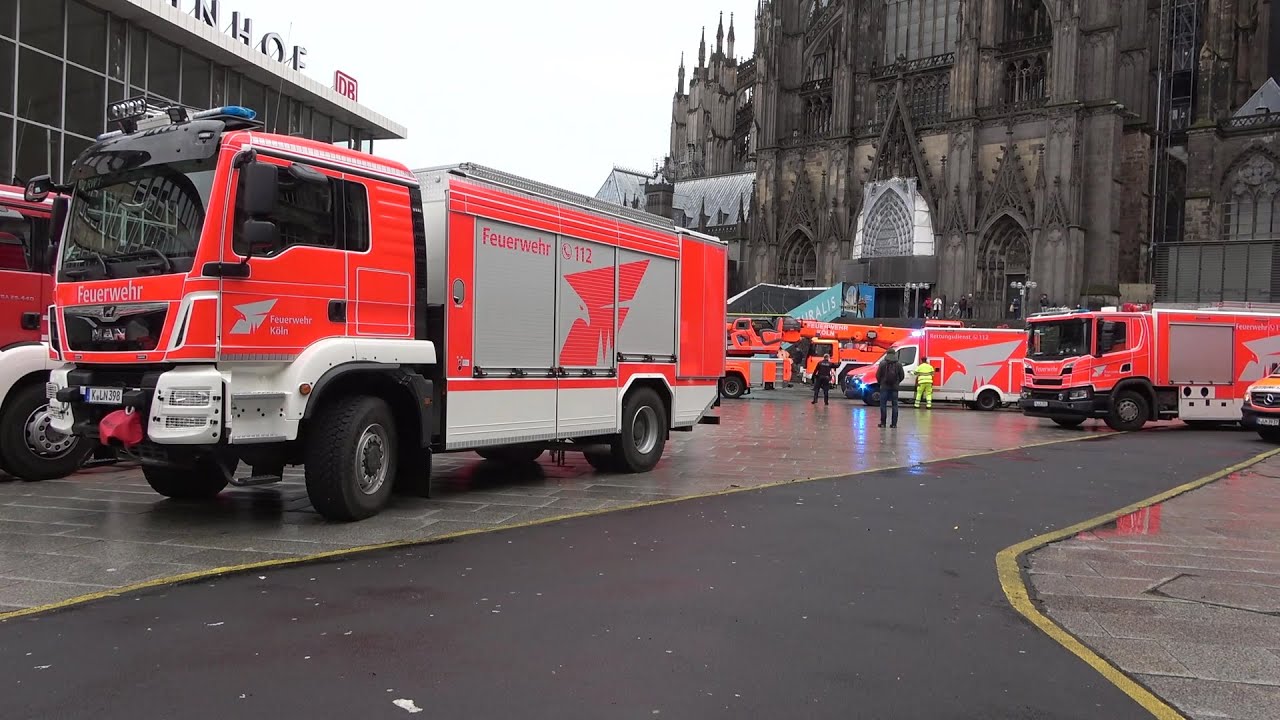 Person unter Zug - Aufwendige technische Rettung im Kölner Hbf am 22.02.22 + O-Ton