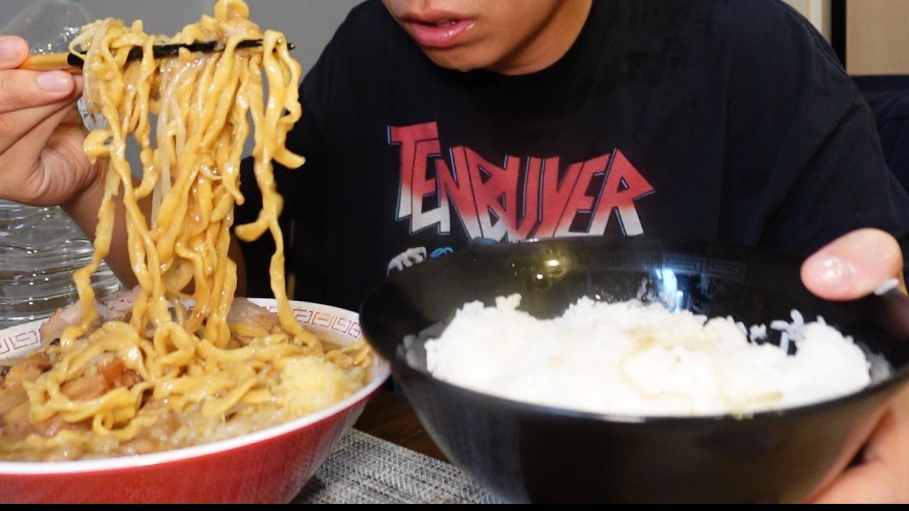 朝から二郎系ラーメンを最大火力で楽しむ！
