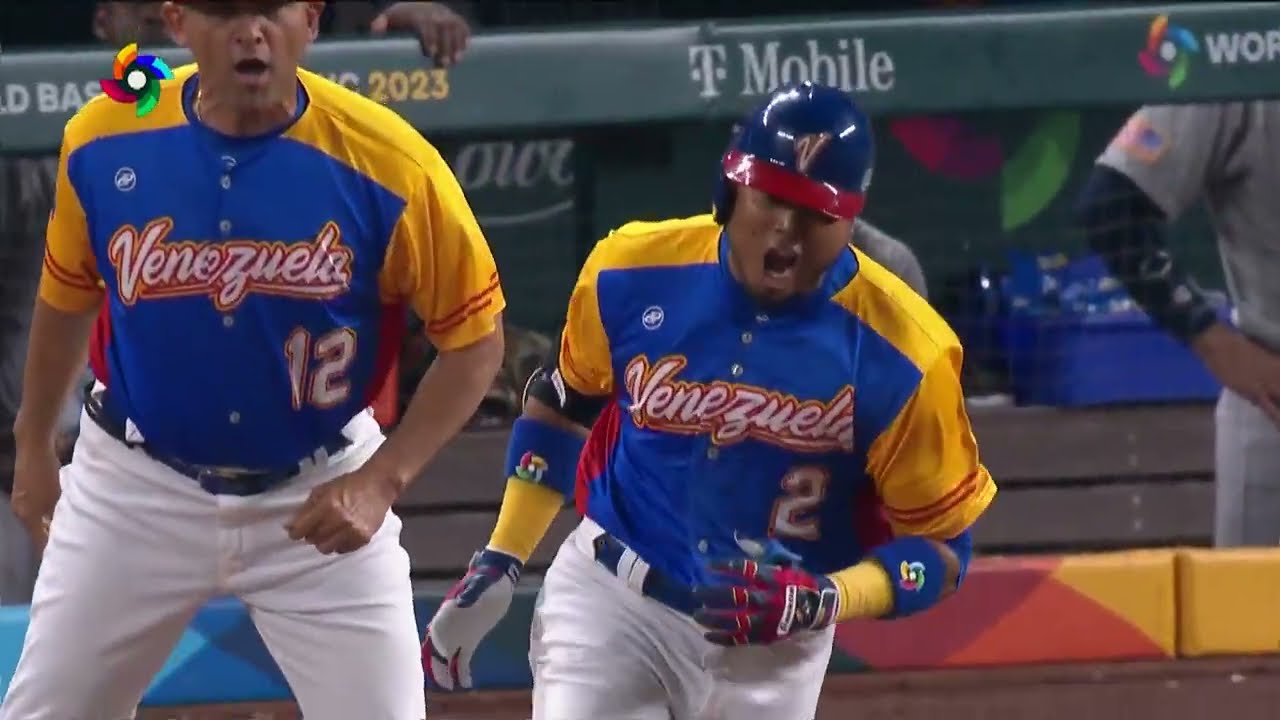 Luis Arraez responds with a two-run blast!