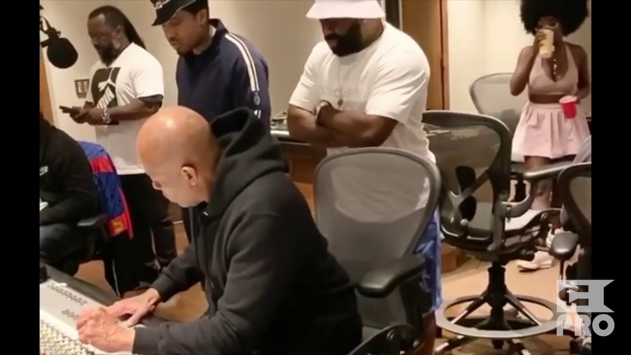 Dr. Dre and Nas Work On New Music Together: Video From Studio Session