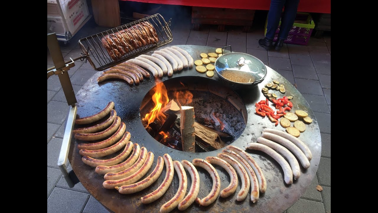 Feuerkugel mit Grillring