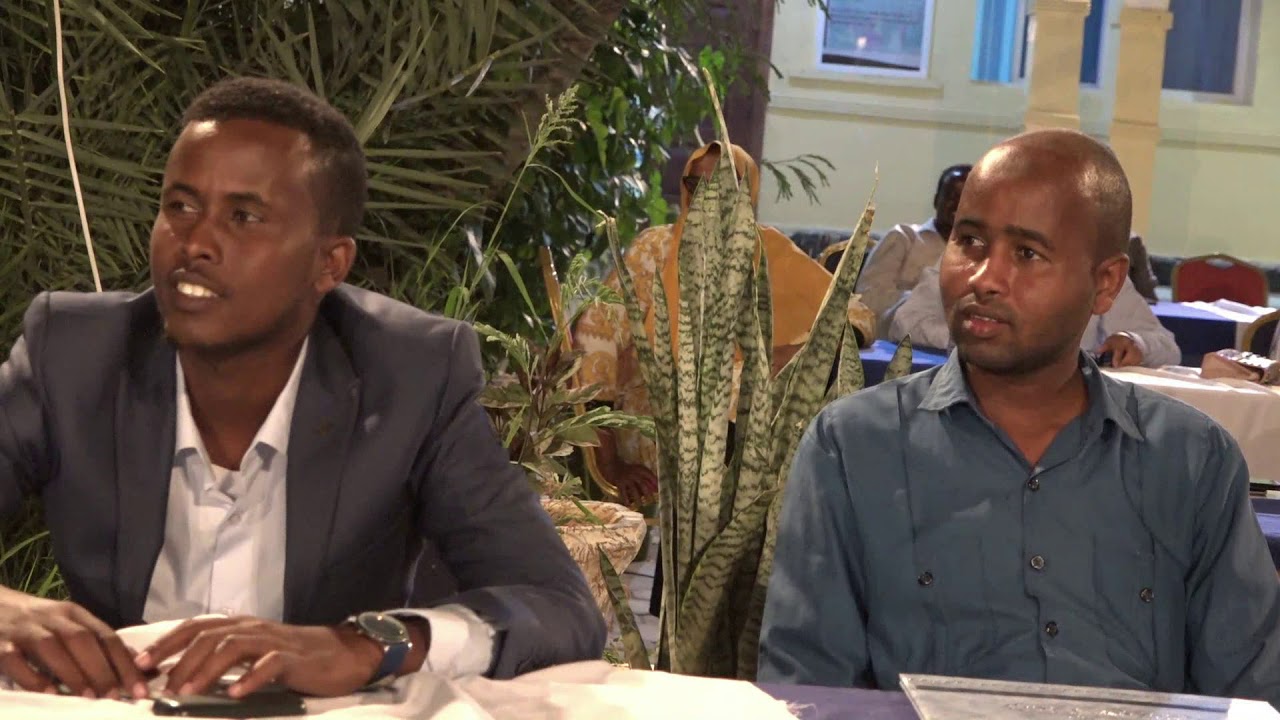 Wasaaradda Waxbarashada Puntland ayaa Garoowe ku qabatay xaflad ay ugu mahadcelinayso macalimiinta d