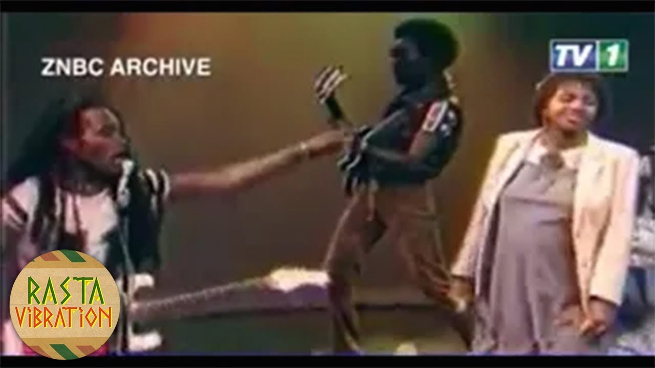 Paul ‘’Ngozi’’ Nyirongo - Nalema Vokambakamba ft. Wife Linda & The Ngozi Family Band