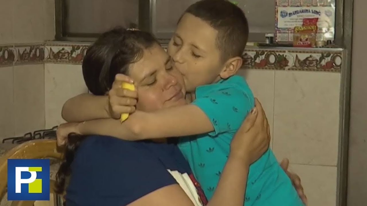 Televidentes le cumplen el sueño a este niño, cuya madre vende helados en las calles
