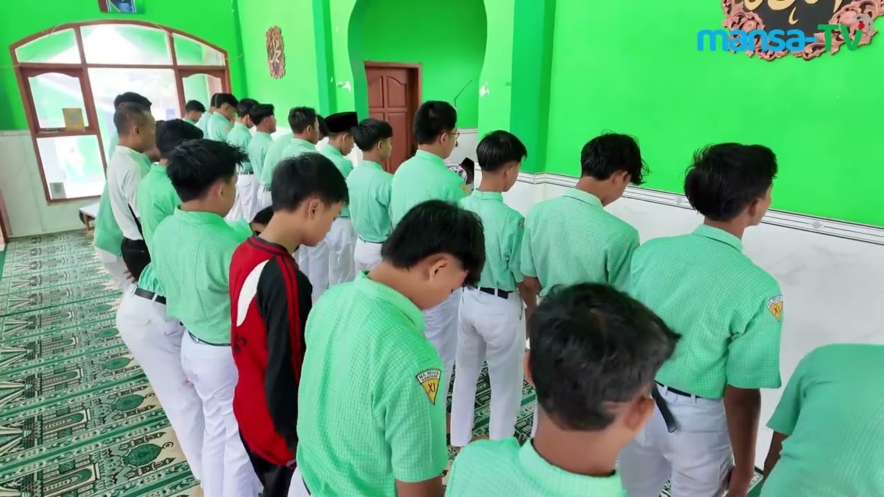 Sholat Dhuha Berjemaah Rutin di Musholla MAN Sampang